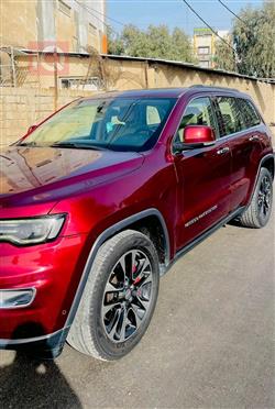 جیپ گراند شیرۆکی